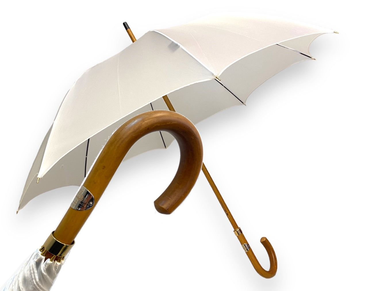 Ombrello classico bianco lucido da cerimonia manico in Canna di Malacca. Lavorazione artigianale Ombrelli Domizio dal 1989 Made in Italy