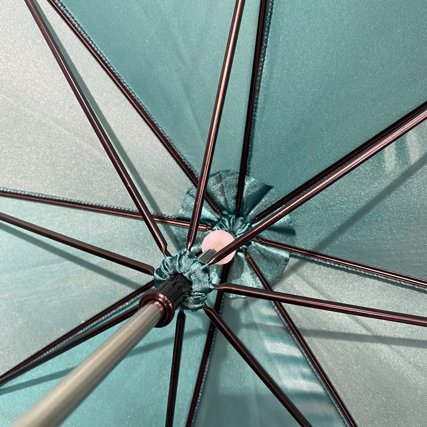 Ombrello classico stile 800 manico in Canna di Malacca lunga tessuto lucido lavorazione artigianale Ombrelli Domizio dal 1989 Made in Italy