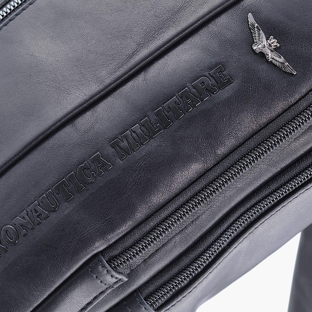 Thunder Am 462 leather shoulder bag and backpack