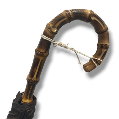 Schwarzer Bambus-Regenschirm, 10 Streben, Hornspitze, handgefertigt von Ombrelli Domizio seit 1989, hergestellt in Italien