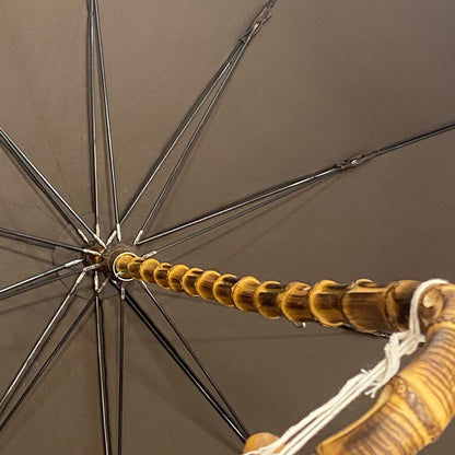 Schwarzer Bambus-Regenschirm, 10 Streben, Hornspitze, handgefertigt von Ombrelli Domizio seit 1989, hergestellt in Italien