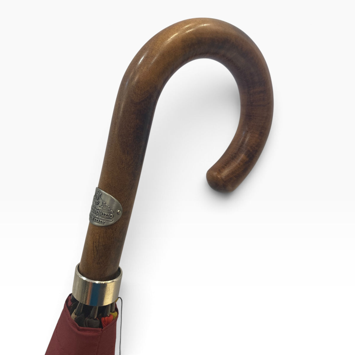 Klassischer Herren-Regenschirm mit tigergestreiftem Griff aus Hickoryholz, 10 Streben, sandfarben, handgefertigt von Domizio Umbrellas, hergestellt in Italien.