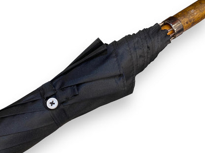 Artisan umbrella, hazelnut wood handle 10 ribs - black colour. Domizio umbrellas since 1989 Made in Italy