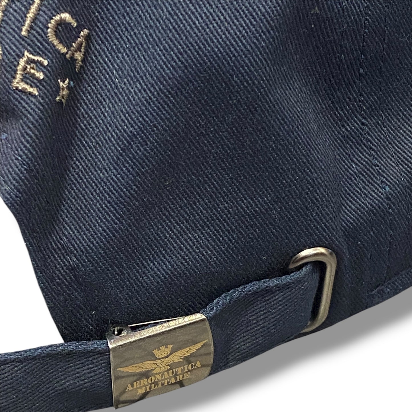 Aeronautica Militare Cappellino Uomo Basic Con Logo In Metallo