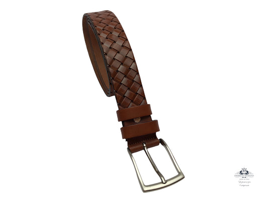 Pressed leather belt woven with. Brown artisanal workmanship Made in Italy