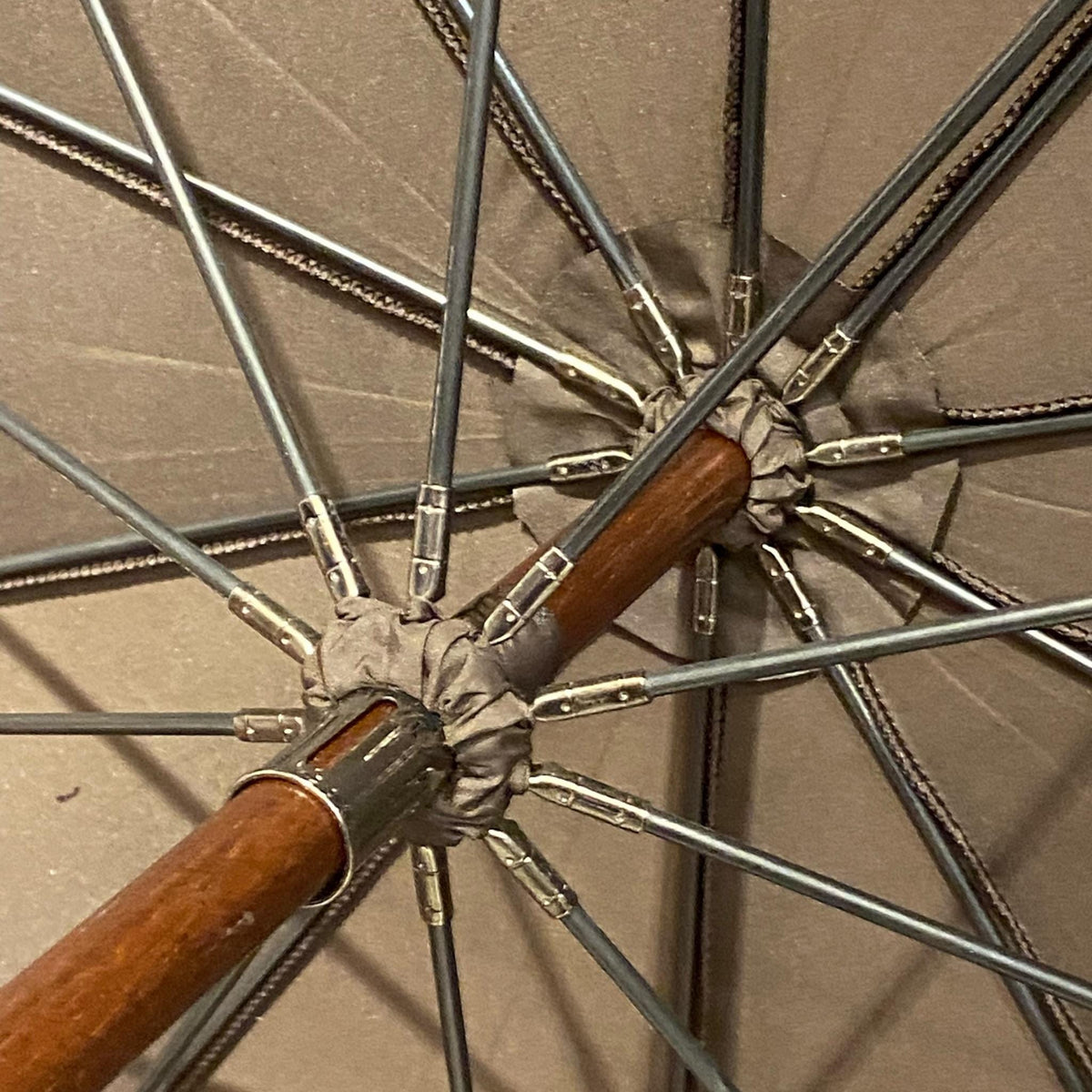 Ombrello uomo Classico manico in legno di Ulivo 10 stecche fibra di carbonio - Pelletteria Domizio